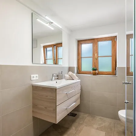 Haus Semleiten 公寓